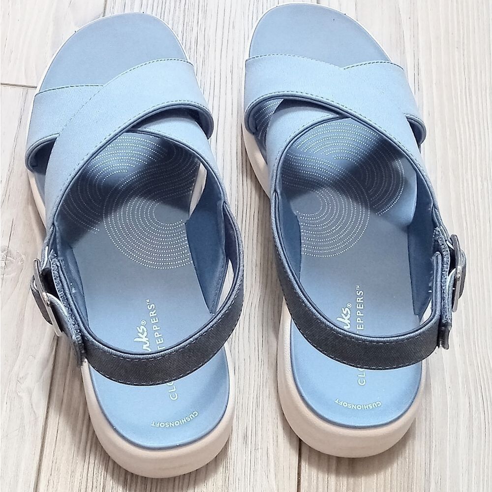 (S-4387) Clarks Cloudsteppers Backstrap Sandals - Drift Sun Sz 8W - Picture 3 of 11